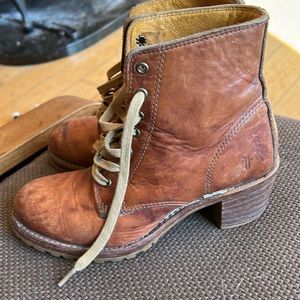 Brown heeled frye boots